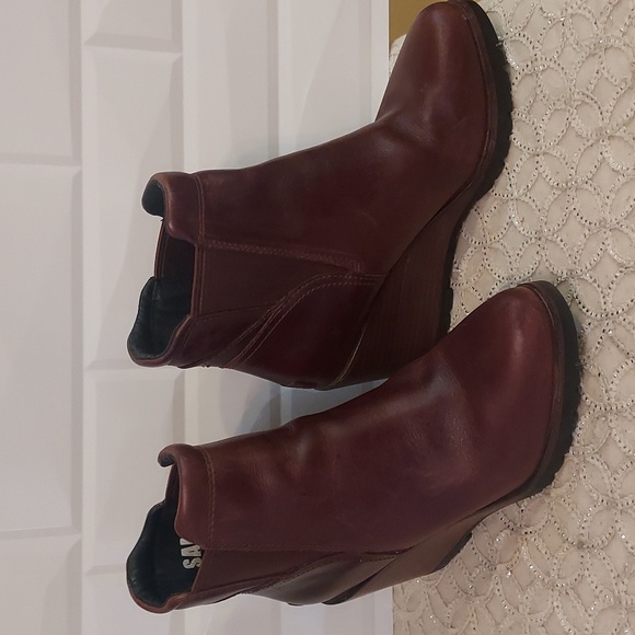 Sorel After Hours Chelsea Wedge Bootie - Picture 5 of 13